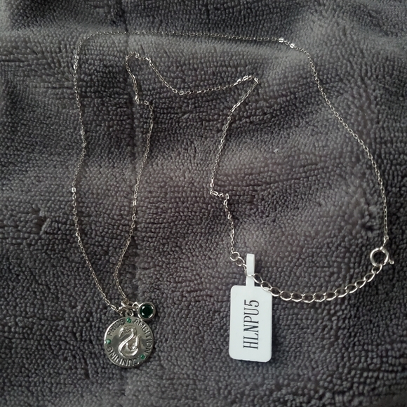 Harry Potter 925 Slytherin Medalion Necklace - Picture 2 of 4